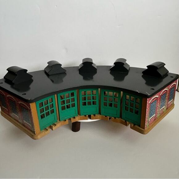 Thomas the Tank Engine Roundhouse Wooden Train Set Discontinued - Picture 1 of 11